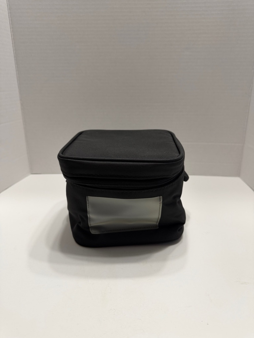Medela Cream Interior Zippered Pouch